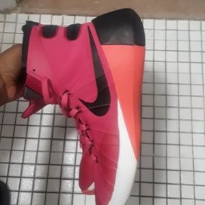 Nike hyperdunks (Think pink BCA Edition) Breast cancer awareness